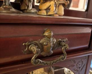 Etagere display shelf with mirror detail
