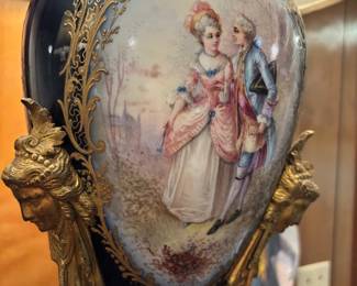 Louis XIV style lamp detail