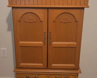 Vintage Oak Chifforobe with Shell Carving and Mirror