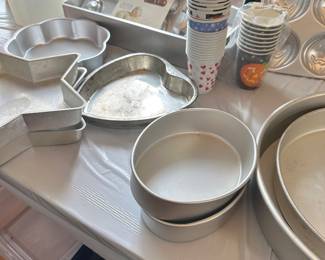 Cake pans
