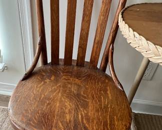 Nice Oak Side Chair