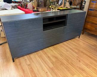 Entertainment center