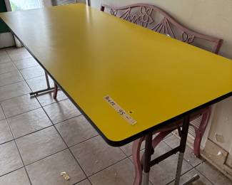 Great laminate table