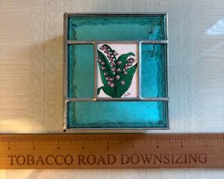 C108 - $25. Hinged Stained Glass Jewelry / Trinket Box. Lily of the Valley design.