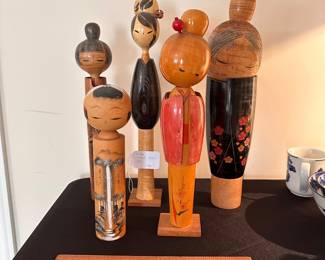 C144 - $125. Vintage Kokeshi Dolls. Lot of 5 large.