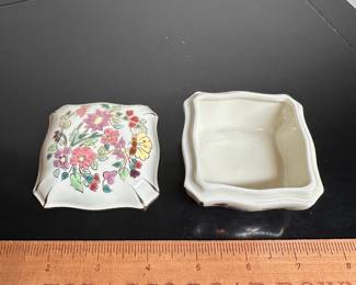 C36 - $15. Lidded Trinket Box by Zsolnay-Hungary. Hand Painted. 3" wide x 2" tall.
