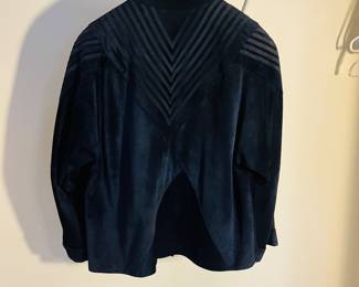 C166 - $50. Vintage Graumann Jeune Femme Jacket. 20.5" pit to pit. 24" long.