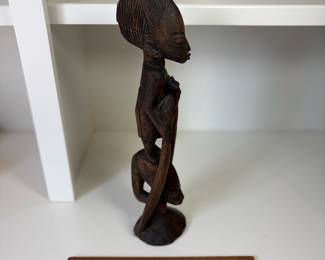 C86 - $45. African Senufo Hand Carved Wood Mother and Child Maternity Statue. Measures 17" Tall