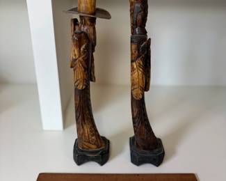 C80 - $25. Vintage Asian Hand Carved Bone Figures Man and Woman. Man's hat has a crack.