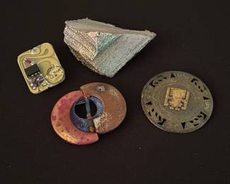 Broaches