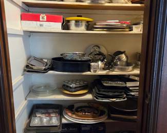 Bakeware, cookware