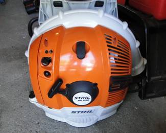 Stihl BR600 leaf blower