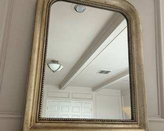 Attractive mirror