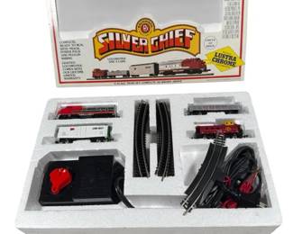 Bachmann Silver Chief N Scale Train Set w Track Power Pack in Box