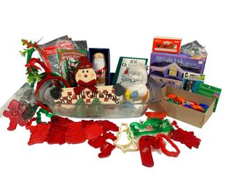 Large Lot of Assorted Christmas Decorations Holiday Items