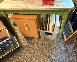 Distressed Farmhouse Style Side Table