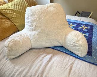 Nestl Sherpa Fleece Reading Pillow with Arms