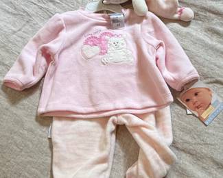 Vitamins Baby Girls Cute Little Zebra Fleece Sleep Play Set