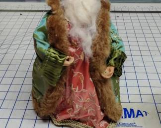 Vintage Old World Style Santa Claus Figurine