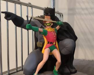 Batman and Robin The Dark Knight Strikes Again Statue