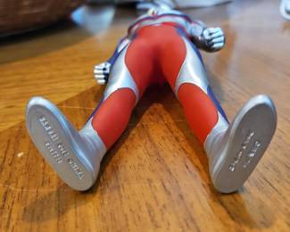 Ultraman Tiga Vinyl Figure second image