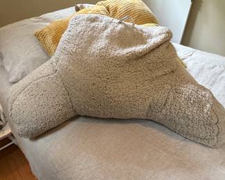 Sherpa Fleece Reading Pillow with Arms