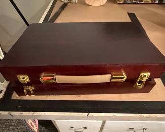 Vigorfun Deluxe Art Set in Wooden Case