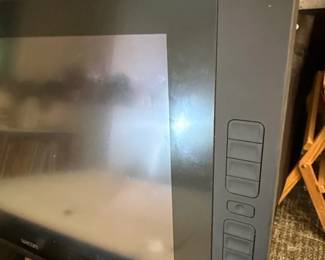 Wacom Cintiq HD Creative Pen Display fourth image