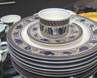 Mikasa Intaglio Cacoi Arabella Dinnerware Set fourth image