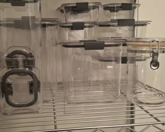 Rubbermaid Brilliance Airtight Food Storage Containers