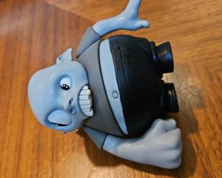 Hunchy Mono Figure by Ramirez