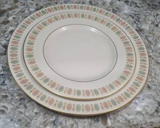 Lenox Summerdale China Set second image