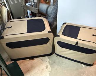 AmazonBasics SoftSided Pet Travel Carrier third image