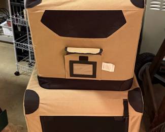 AmazonBasics SoftSided Pet Travel Carrier