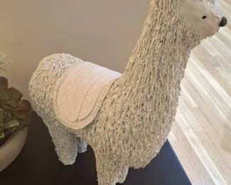 Design Toscano The Alpacalypse of Alpaca Garden Statue