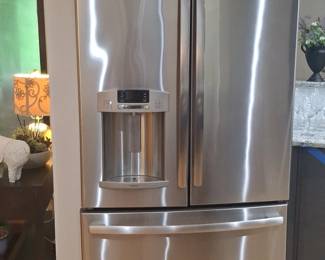 GE Adora Series French Door Refrigerator with Water and Ice Dispenser