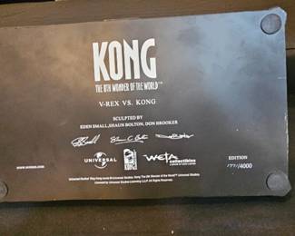 Weta Collectibles King Kong VRex vs. Kong Limited Edition Statue or sixth image