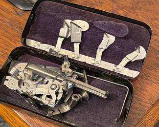 New Home New Home Treadle Sewing Machine with Oak Cabinet sixth image