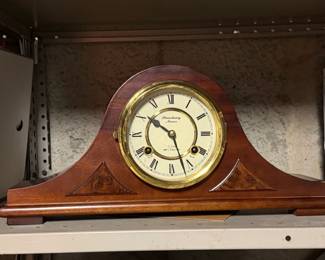 Strasbourg Manor Day Chime Mantel Clock