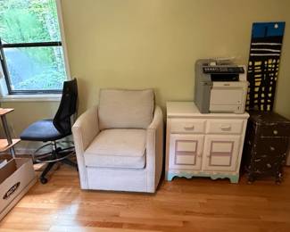 Wire Shelving Units and Assorted Collectibles fifth image