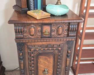 Gorgeous antique Kittinger cabinet