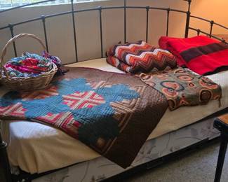 Trundle bed