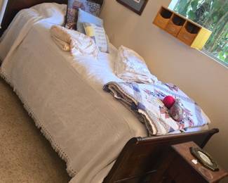 Antique twin beds (2)