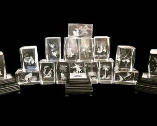 3D Engraved Crystal Paperweights w Display Lights