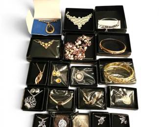 Avon Jewelry  Necklaces, Bracelets  More
