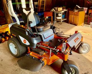 Stihl Zero Turn Mower 27.1 hrs Like New
