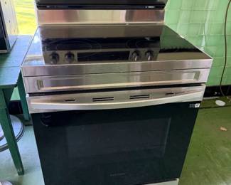 Samsung Freestanding Electric Range New Never Used