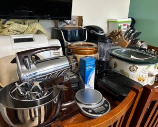 vintage Dormeyer Silver crest Stand mixer, bread maker, other kitchen essentials