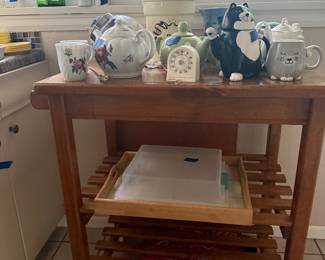 Kitchen island Teapots
