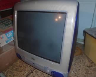 vintage computer moniter 1 of 2
